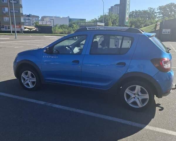 Рено Сандеро СтэпВэй 2013 в Киеве на Automoto.ua Синий Рено Сандеро СтэпВэй, объемом двигателя 1.5 л и пробегом 234 тыс. км за 6700 $, фото 4 на Automoto.ua