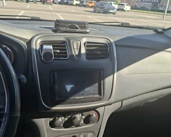 Рено Сандеро СтэпВэй 2013 в Киеве на Automoto.ua Синий Рено Сандеро СтэпВэй, объемом двигателя 1.5 л и пробегом 234 тыс. км за 6700 $, фото 9 на Automoto.ua