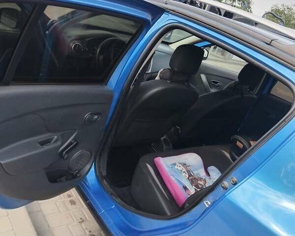 Синій Рено Сандеро СтепВей, об'ємом двигуна 1.5 л та пробігом 175 тис. км за 7900 $, фото 13 на Automoto.ua
