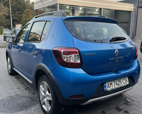 Синій Рено Сандеро СтепВей, об'ємом двигуна 1.6 л та пробігом 211 тис. км за 9500 $, фото 3 на Automoto.ua