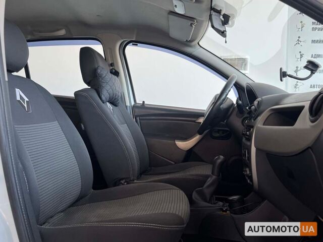 Белый Рено Сандеро, объемом двигателя 1.4 л и пробегом 146 тыс. км за 5550 $, фото 8 на Automoto.ua