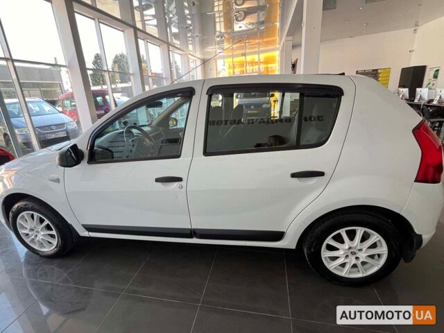 Белый Рено Сандеро, объемом двигателя 1.4 л и пробегом 146 тыс. км за 5550 $, фото 3 на Automoto.ua