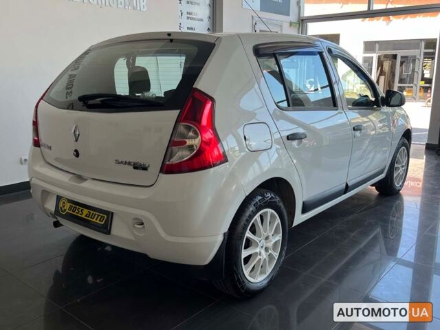 Белый Рено Сандеро, объемом двигателя 1.4 л и пробегом 146 тыс. км за 5550 $, фото 6 на Automoto.ua