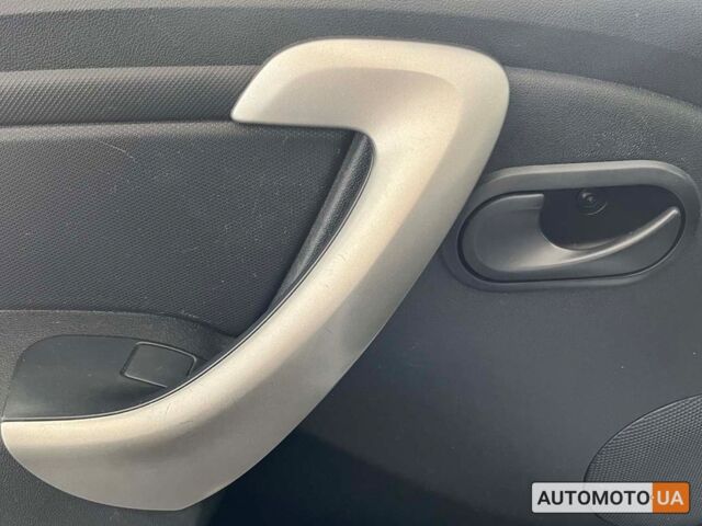 Белый Рено Сандеро, объемом двигателя 1.4 л и пробегом 146 тыс. км за 5550 $, фото 11 на Automoto.ua