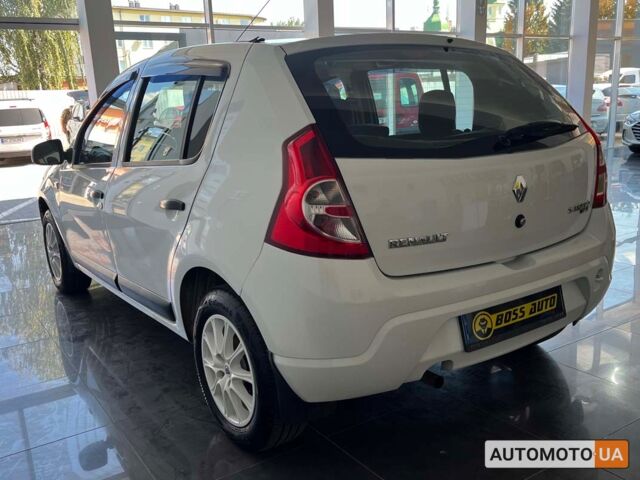 Белый Рено Сандеро, объемом двигателя 1.4 л и пробегом 146 тыс. км за 5550 $, фото 4 на Automoto.ua