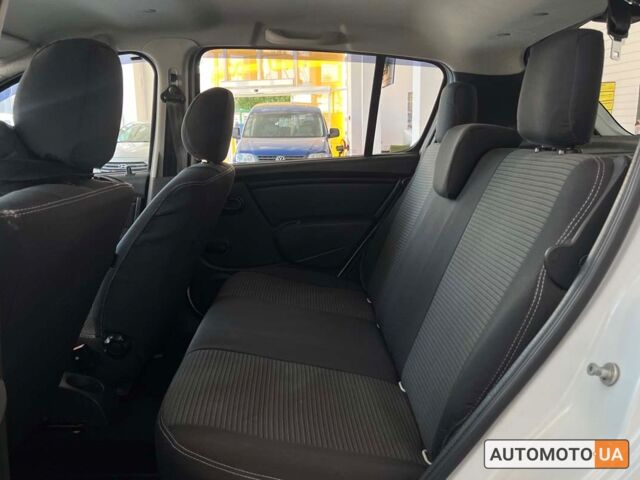 Белый Рено Сандеро, объемом двигателя 1.4 л и пробегом 146 тыс. км за 5550 $, фото 12 на Automoto.ua