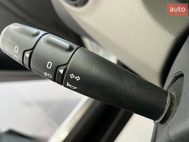 Белый Рено Сандеро, объемом двигателя 1.4 л и пробегом 150 тыс. км за 5550 $, фото 18 на Automoto.ua