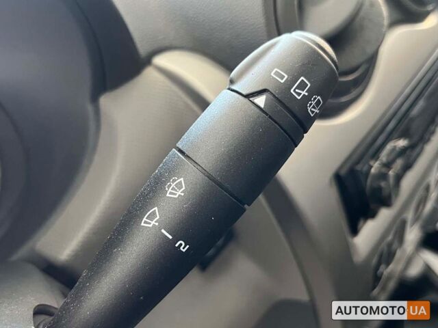 Белый Рено Сандеро, объемом двигателя 1.4 л и пробегом 146 тыс. км за 5550 $, фото 17 на Automoto.ua