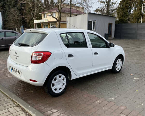 Белый Рено Сандеро, объемом двигателя 1.15 л и пробегом 228 тыс. км за 5200 $, фото 9 на Automoto.ua