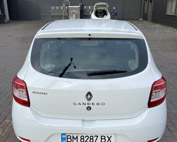 Белый Рено Сандеро, объемом двигателя 1.15 л и пробегом 228 тыс. км за 5200 $, фото 3 на Automoto.ua