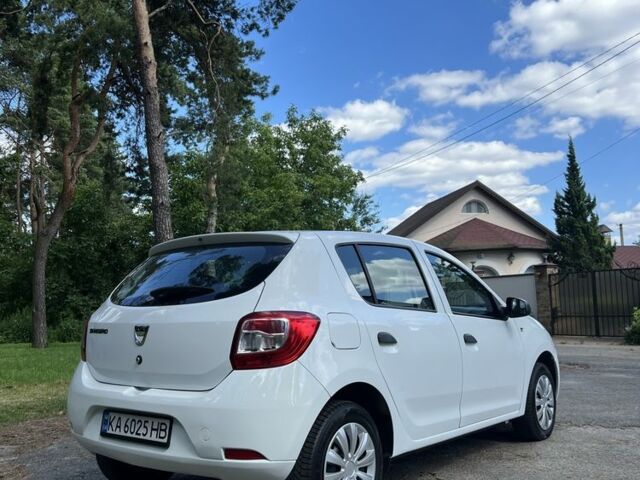 Білий Рено Сандеро, об'ємом двигуна 1.4 л та пробігом 195 тис. км за 3999 $, фото 3 на Automoto.ua