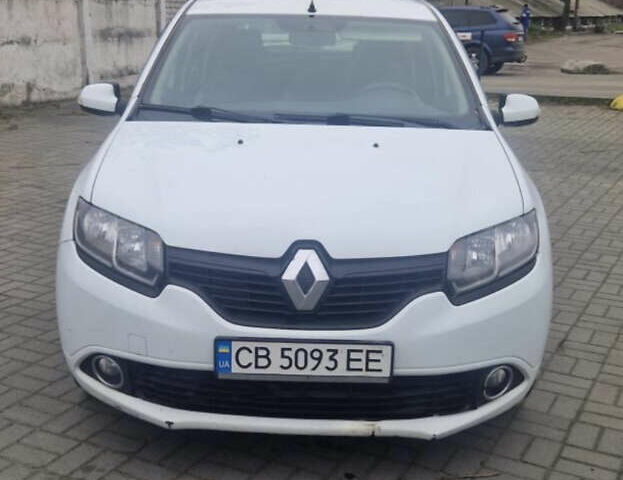 Белый Рено Сандеро, объемом двигателя 1.1 л и пробегом 300 тыс. км за 5400 $, фото 1 на Automoto.ua