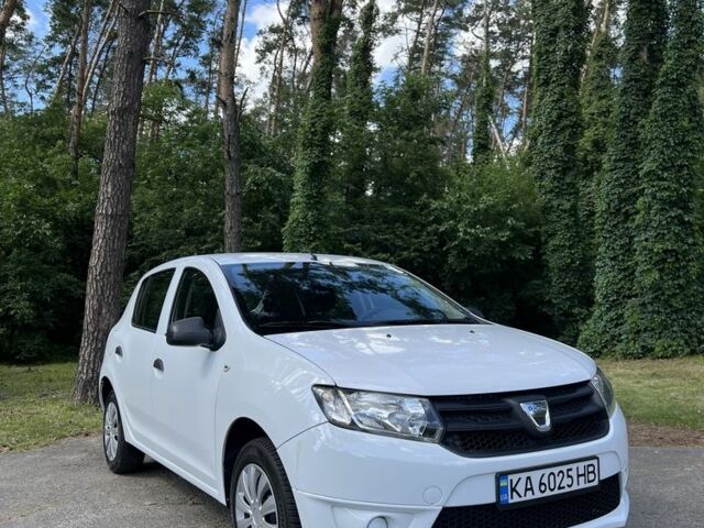 Білий Рено Сандеро, об'ємом двигуна 1.4 л та пробігом 195 тис. км за 3999 $, фото 2 на Automoto.ua