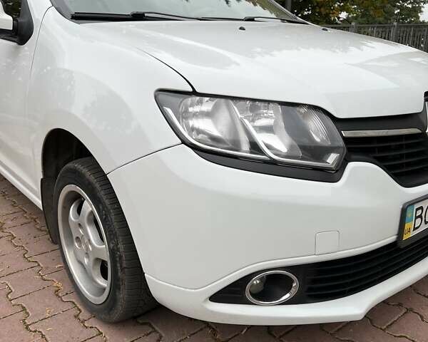 Білий Рено Сандеро, об'ємом двигуна 1.15 л та пробігом 167 тис. км за 5990 $, фото 9 на Automoto.ua