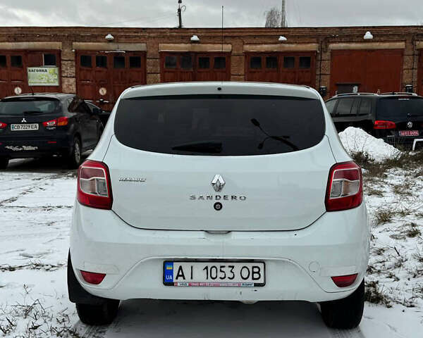 Білий Рено Сандеро, об'ємом двигуна 1.15 л та пробігом 320 тис. км за 3000 $, фото 2 на Automoto.ua