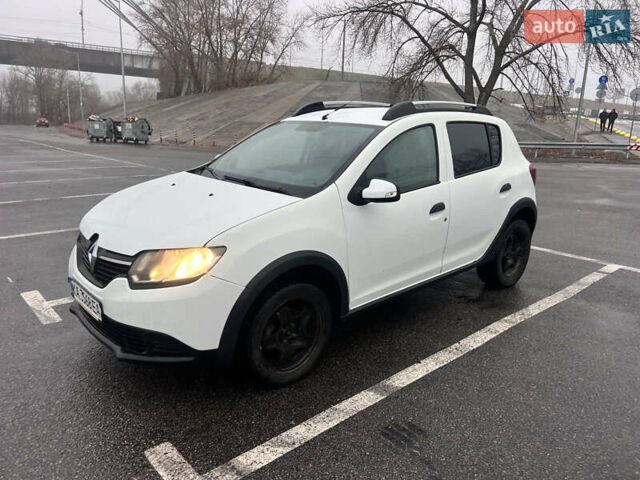 Белый Рено Сандеро, объемом двигателя 1.46 л и пробегом 166 тыс. км за 6700 $, фото 7 на Automoto.ua