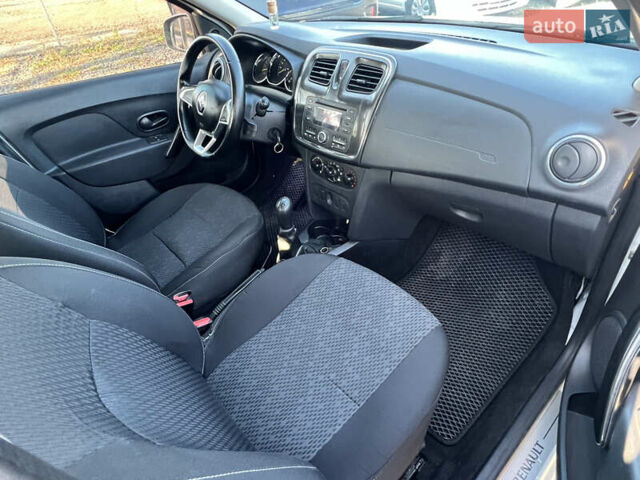 Білий Рено Сандеро, об'ємом двигуна 1.15 л та пробігом 281 тис. км за 4850 $, фото 19 на Automoto.ua