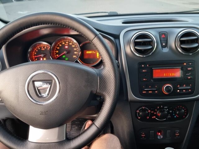 Белый Рено Сандеро, объемом двигателя 1.5 л и пробегом 101 тыс. км за 8800 $, фото 7 на Automoto.ua