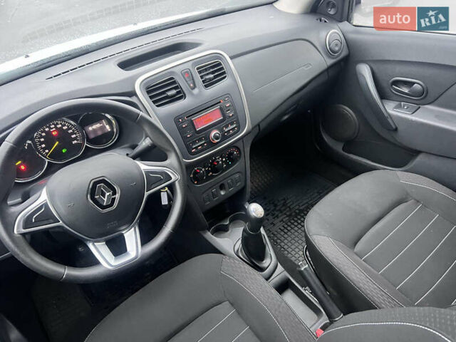 Белый Рено Сандеро, объемом двигателя 1.46 л и пробегом 166 тыс. км за 6700 $, фото 4 на Automoto.ua