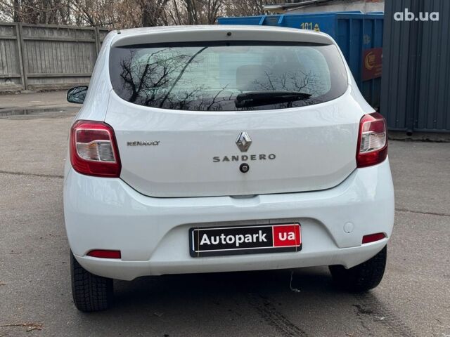 Белый Рено Сандеро, объемом двигателя 1.2 л и пробегом 152 тыс. км за 7290 $, фото 5 на Automoto.ua