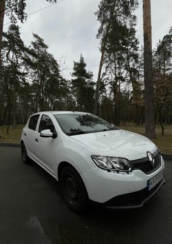 Белый Рено Сандеро, объемом двигателя 1.15 л и пробегом 356 тыс. км за 5999 $, фото 8 на Automoto.ua