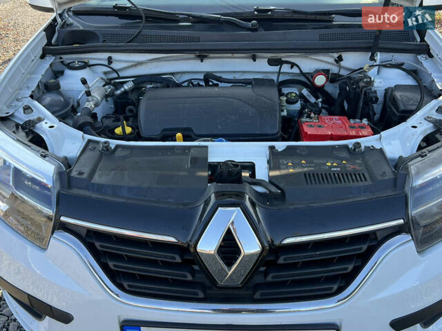 Білий Рено Сандеро, об'ємом двигуна 1.15 л та пробігом 281 тис. км за 4850 $, фото 21 на Automoto.ua