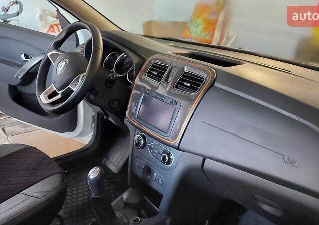Белый Рено Сандеро, объемом двигателя 1.46 л и пробегом 65 тыс. км за 12500 $, фото 30 на Automoto.ua