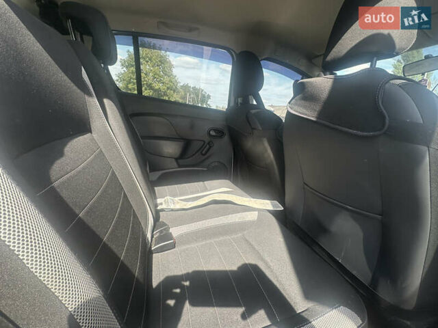 Белый Рено Сандеро, объемом двигателя 0.9 л и пробегом 127 тыс. км за 4200 $, фото 8 на Automoto.ua