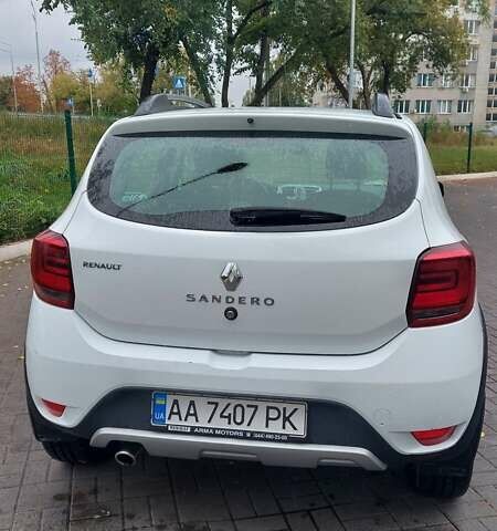 Білий Рено Сандеро, об'ємом двигуна 1.46 л та пробігом 102 тис. км за 10500 $, фото 5 на Automoto.ua