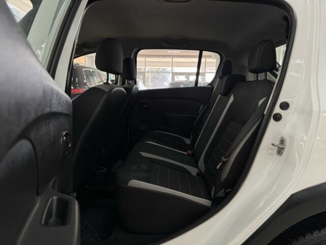 Белый Рено Сандеро, объемом двигателя 0.9 л и пробегом 63 тыс. км за 8600 $, фото 10 на Automoto.ua