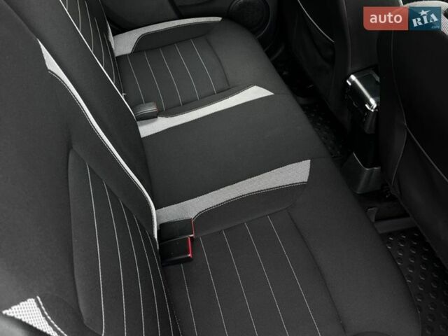 Білий Рено Сандеро, об'ємом двигуна 0.9 л та пробігом 105 тис. км за 8000 $, фото 12 на Automoto.ua