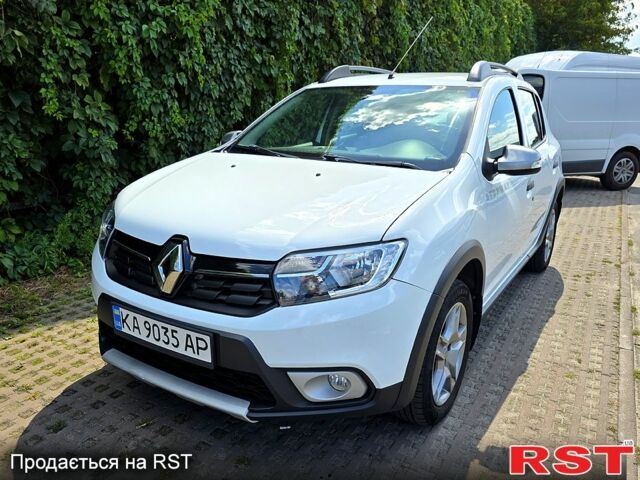 Белый Рено Сандеро, объемом двигателя 1 л и пробегом 57 тыс. км за 9500 $, фото 6 на Automoto.ua