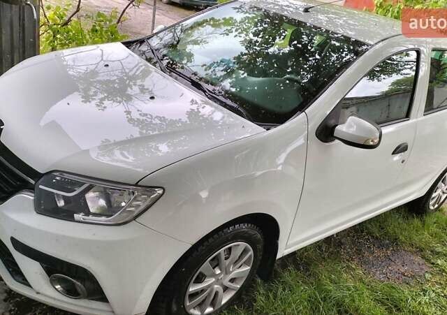 Білий Рено Сандеро, об'ємом двигуна 1 л та пробігом 69 тис. км за 7500 $, фото 4 на Automoto.ua