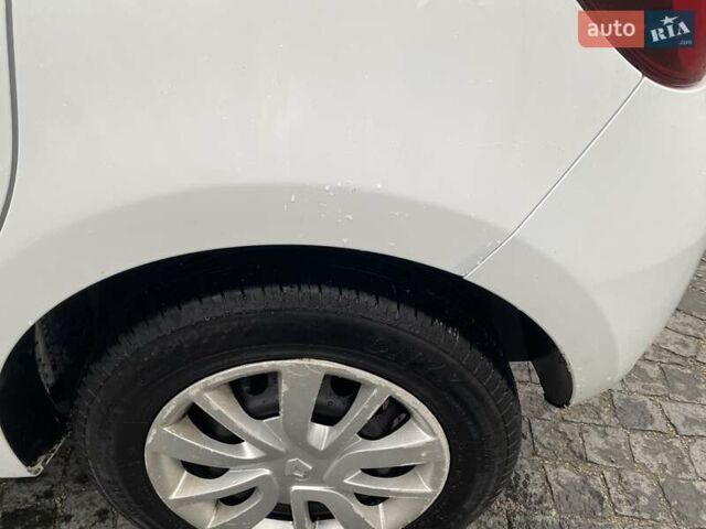 Білий Рено Сандеро, об'ємом двигуна 1.46 л та пробігом 188 тис. км за 7600 $, фото 17 на Automoto.ua