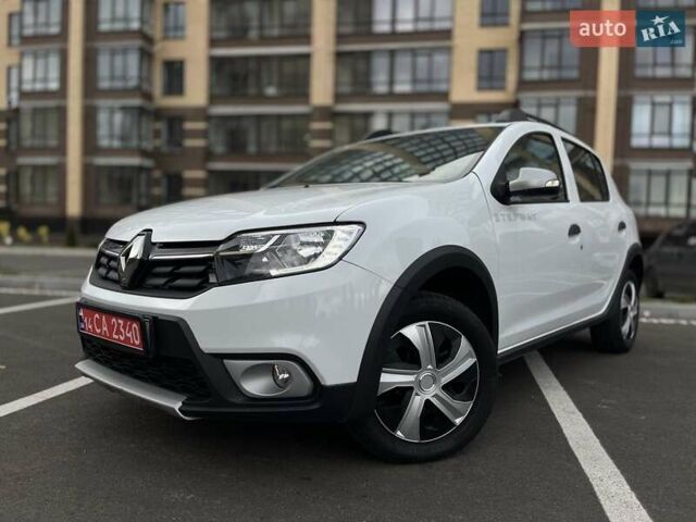 Рено Сандеро 2018 у Чернігові на Automoto.ua Білий Рено Сандеро, об'ємом двигуна 1.5 л та пробігом 174 тис. км за 9950 $, фото 7 на Automoto.ua