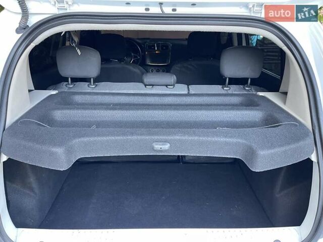 Білий Рено Сандеро, об'ємом двигуна 1.46 л та пробігом 130 тис. км за 8999 $, фото 15 на Automoto.ua