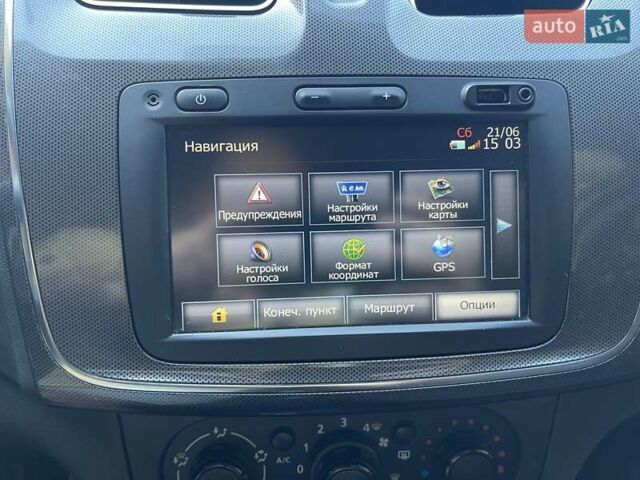 Білий Рено Сандеро, об'ємом двигуна 1.46 л та пробігом 130 тис. км за 8999 $, фото 33 на Automoto.ua