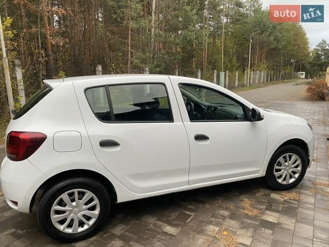 Білий Рено Сандеро, об'ємом двигуна 1.46 л та пробігом 188 тис. км за 7600 $, фото 11 на Automoto.ua