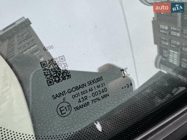 Белый Рено Сандеро, объемом двигателя 1.5 л и пробегом 227 тыс. км за 8800 $, фото 6 на Automoto.ua