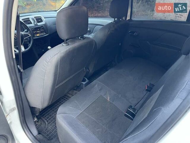 Білий Рено Сандеро, об'ємом двигуна 1.46 л та пробігом 130 тис. км за 8999 $, фото 22 на Automoto.ua