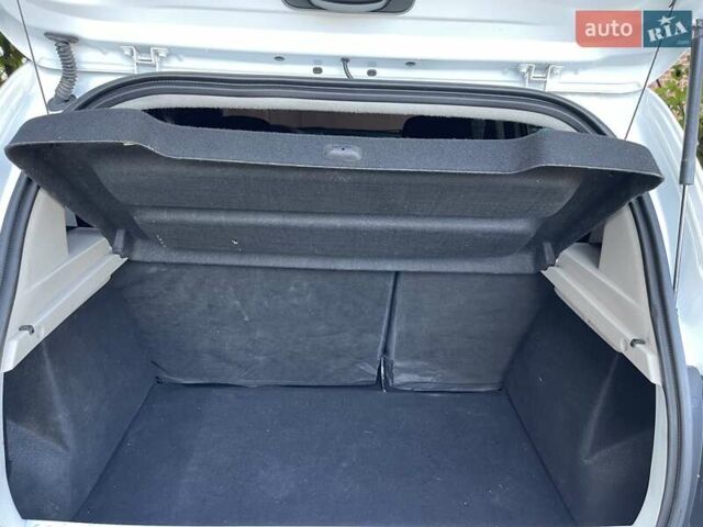 Білий Рено Сандеро, об'ємом двигуна 1.46 л та пробігом 130 тис. км за 8999 $, фото 16 на Automoto.ua