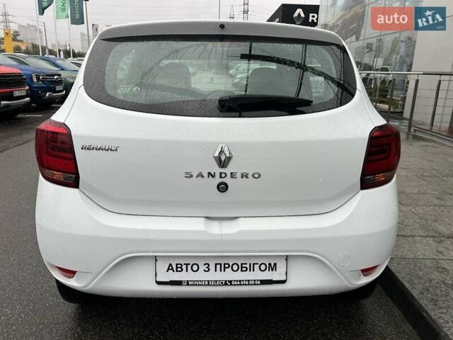 Рено Сандеро 2019 в Киеве на Automoto.ua Белый Рено Сандеро, объемом двигателя 1.46 л и пробегом 118 тыс. км за 9103 $, фото 5 на Automoto.ua