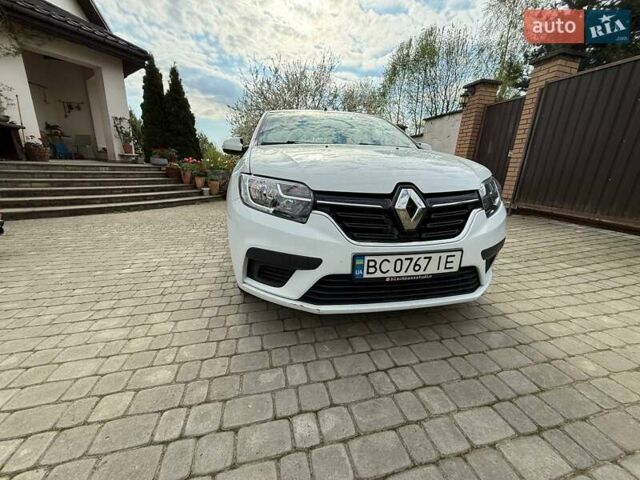 Белый Рено Сандеро, объемом двигателя 1 л и пробегом 60 тыс. км за 9000 $, фото 1 на Automoto.ua