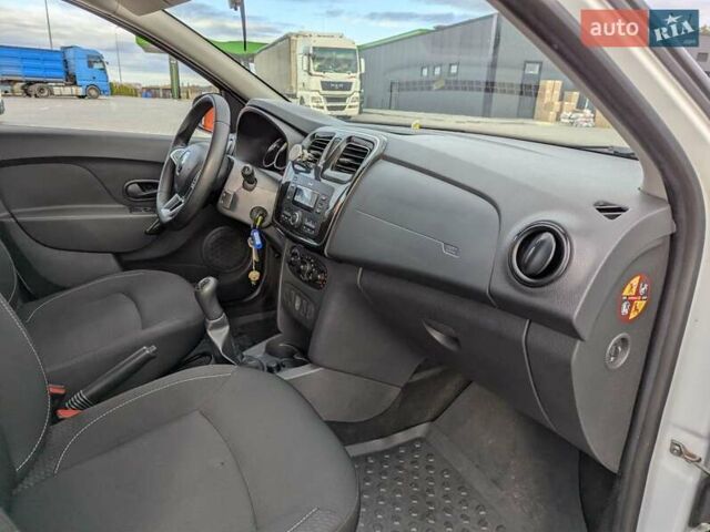 Рено Сандеро 2019 в Виннице на Automoto.ua Белый Рено Сандеро, объемом двигателя 1.46 л и пробегом 137 тыс. км за 8890 $, фото 31 на Automoto.ua