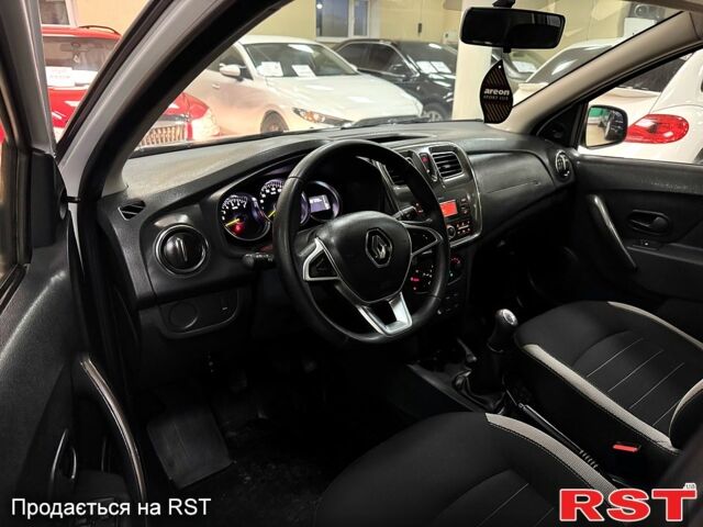 Белый Рено Сандеро, объемом двигателя 1.5 л и пробегом 136 тыс. км за 11000 $, фото 10 на Automoto.ua