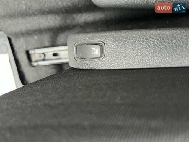 Рено Сандеро 2019 в Киеве на Automoto.ua Белый Рено Сандеро, объемом двигателя 1.46 л и пробегом 118 тыс. км за 9103 $, фото 19 на Automoto.ua