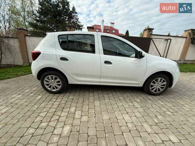 Белый Рено Сандеро, объемом двигателя 1 л и пробегом 60 тыс. км за 8200 $, фото 6 на Automoto.ua