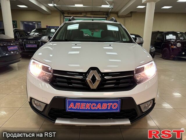 Белый Рено Сандеро, объемом двигателя 1.5 л и пробегом 136 тыс. км за 11000 $, фото 1 на Automoto.ua