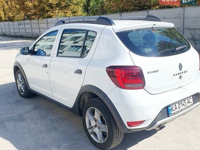 Білий Рено Сандеро, об'ємом двигуна 0.9 л та пробігом 180 тис. км за 9500 $, фото 4 на Automoto.ua