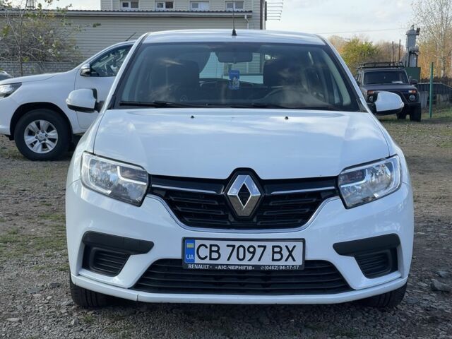 Білий Рено Сандеро, об'ємом двигуна 1 л та пробігом 31 тис. км за 8900 $, фото 1 на Automoto.ua